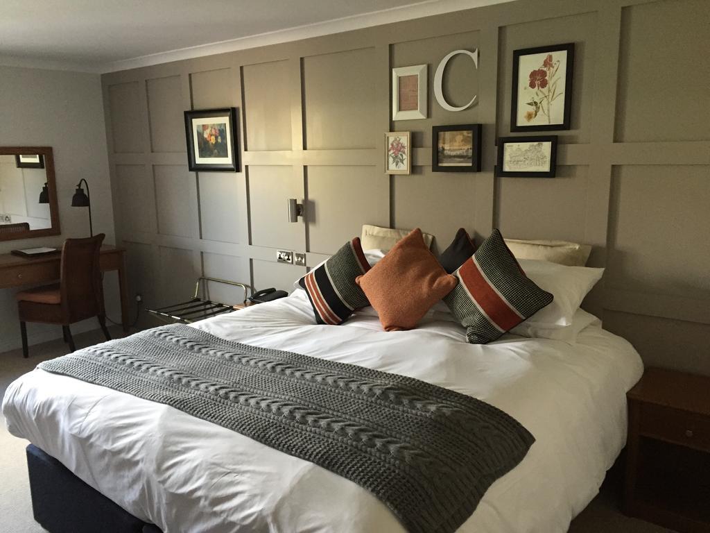 Crown Hotel Chertsey