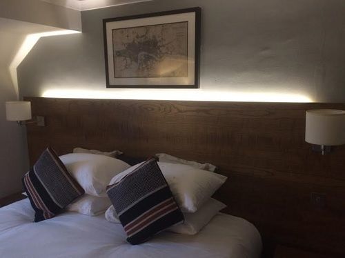 Crown Chertsey