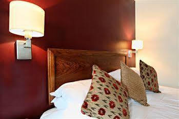 Hotel Crown Chertsey