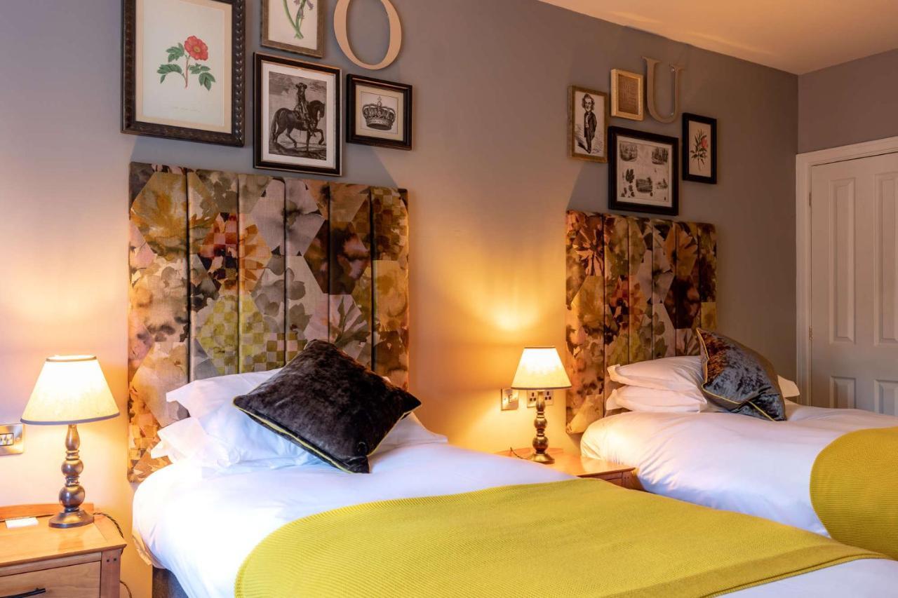Hotel Crown Chertsey