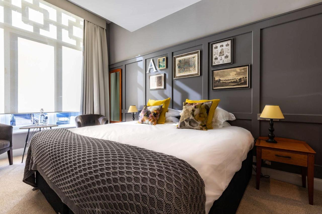 Crown Hotel Chertsey